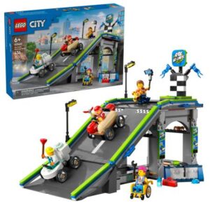LEGO City Sem Limites: Pista com Rampa para Carros de Corrida - 60460